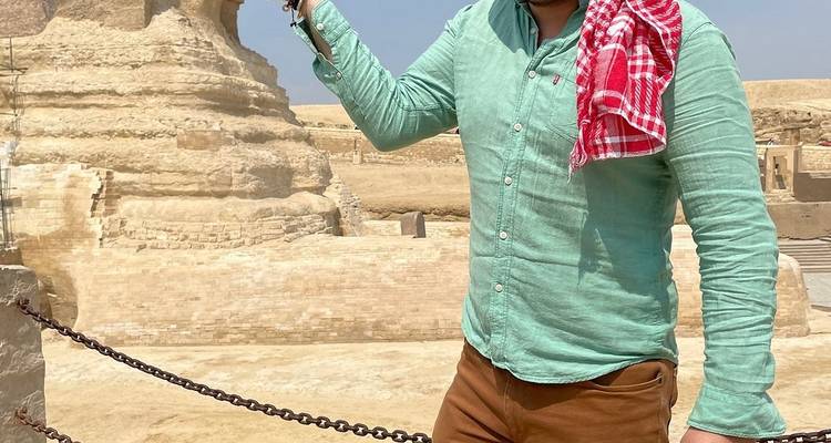 Egyptian Museum & Great Pyramids: Private Day-Tour to Explore in 1 Day - Egypt cruise travel 6