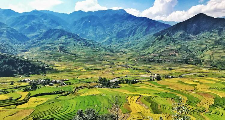 Winding Vietnam Offroad Motorbike Tour to Ta Xua, Mu Cang Chai, Sapa, Luc Yen - DNQ Travel 3