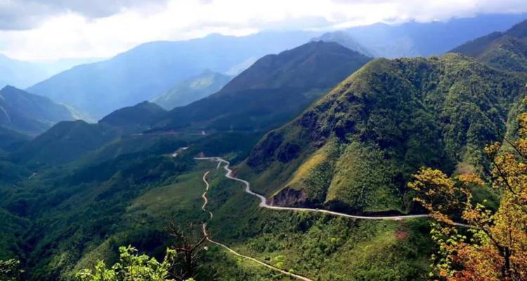 Winding Vietnam Offroad Motorbike Tour to Ta Xua, Mu Cang Chai, Sapa, Luc Yen - DNQ Travel 4