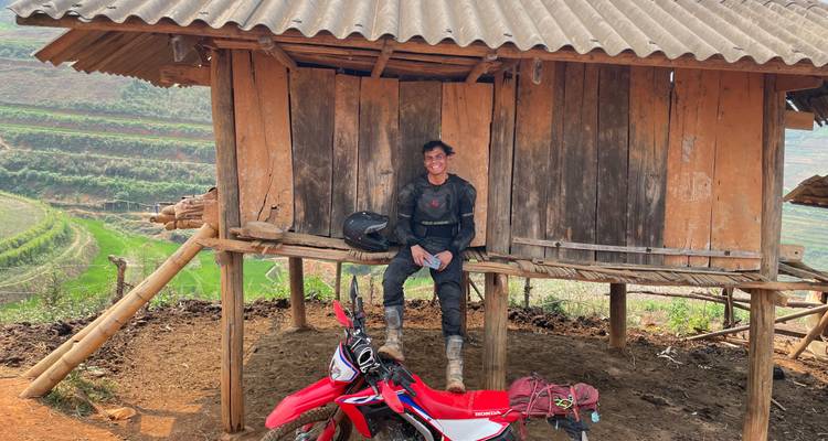 Winding Vietnam Offroad Motorbike Tour to Ta Xua, Mu Cang Chai, Sapa, Luc Yen - DNQ Travel 9