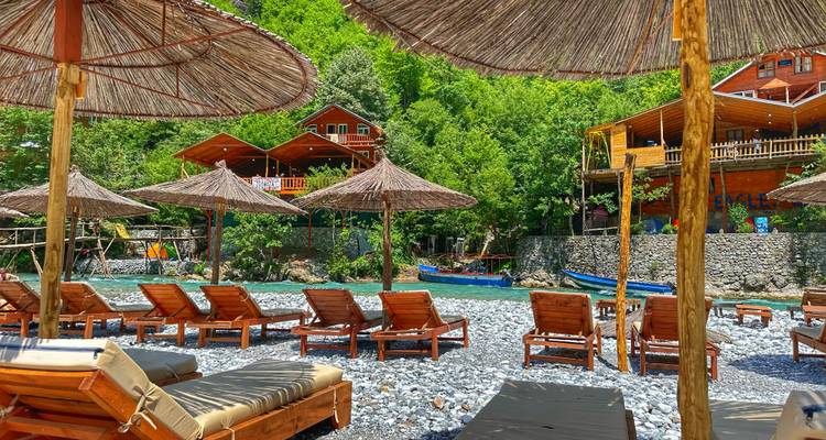 Depuis Tirana/Shkodra : excursion quotidienne sur la rivière Shala et le lac Komani - Smart Tour Albania 3