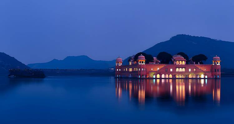 Jaipur: circuito guiado de 2 días por la ciudad con hotel de 3 estrellas -  Taj Voyages Tours  8