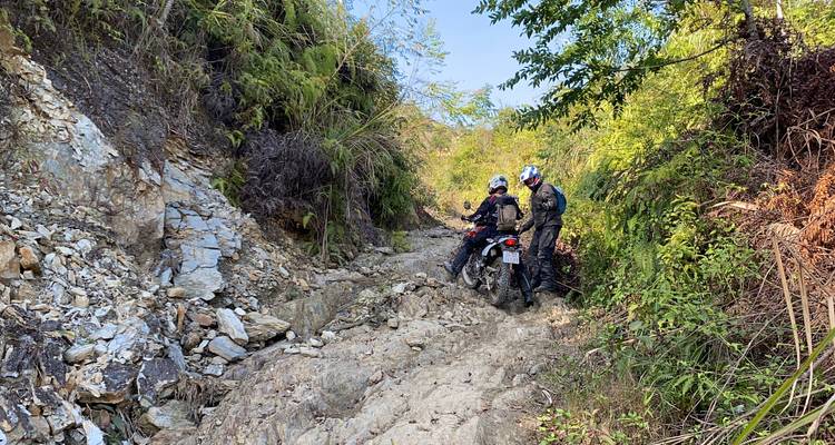 Circuit en moto dans le nord-ouest du Vietnam via Mai Chau, Mu Cang Chai, Ngoc Chien, Sapa - 10 jours - DNQ Travel 3