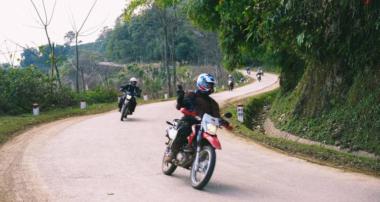 Le meilleur circuit en moto dans le nord-ouest du Vietnam via Ta Xua, Ngoc Chien, Sin Ho, Sapa - 10 jours - DNQ Travel 1