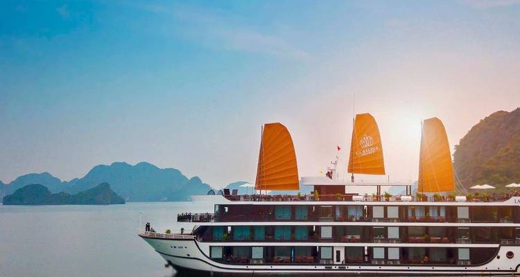 La Regina Grand Cruise 3 Days/2 Nights - Ideal Travel Asia 1