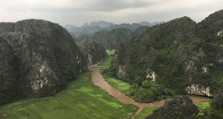 1 journée d'excursion à la pagode Bai Dinh - grotte Trang An - grotte Mua (Ninh Binh) ( rejoindre l'excursion) - Ideal Travel Asia 4