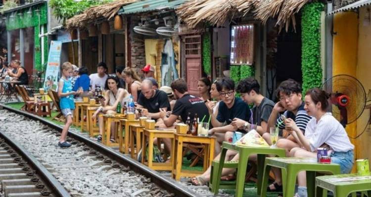 Aldea del incienso y aldea del sombrero cónico, visita a la calle del tren - medio día desde Hanoi - Tinny Tours Co., Ltd 3