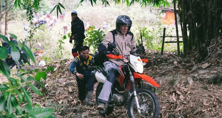 Circuit unique en moto tout-terrain dans le nord du Vietnam : Taxua, Ngoc Chien, Lai Chau, Sapa - VietLong Travel 4