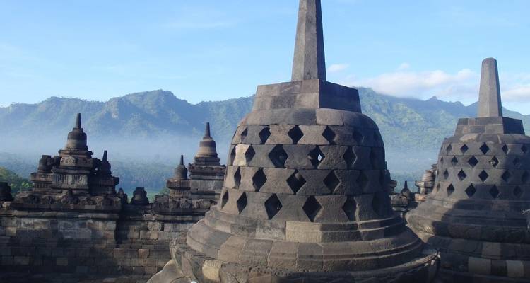 From Yogyakarta : Borobudur Climb to The Top, Mount Bromo and Ijen Vulcano - Ayla Tour and Transport 1