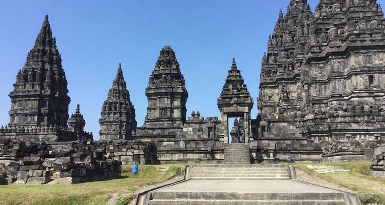 From Yogyakarta : Borobudur Climb to The Top, Mount Bromo and Ijen Vulcano - Ayla Tour and Transport 2