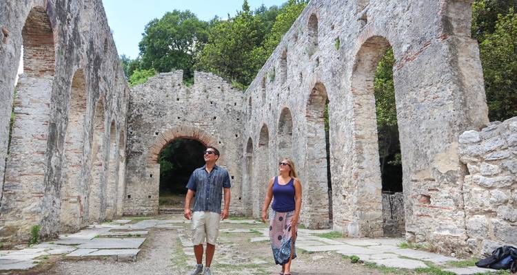 Circuit en petit groupe dans le sud de l'Albanie ; Vlore, Butrint et Gjirokaster - Choose Balkans 1