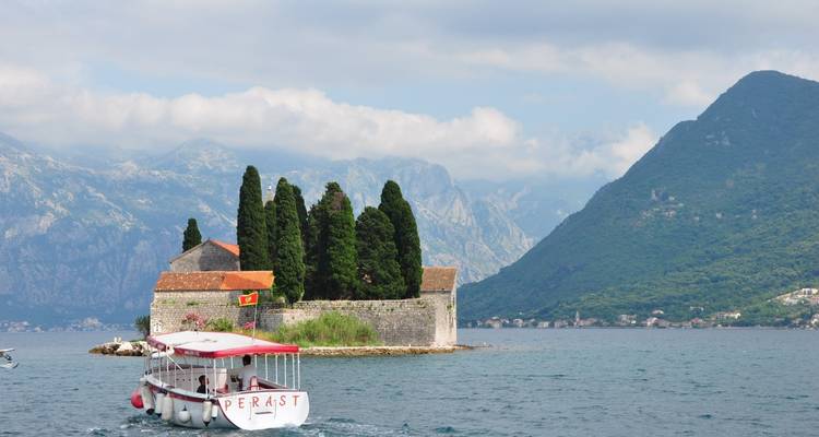 Aventure de randonnée autoguidée au Monténégro : La baie de Kotor et le lac Skadar hors des sentiers battus - 3e Travel Montenegro 9