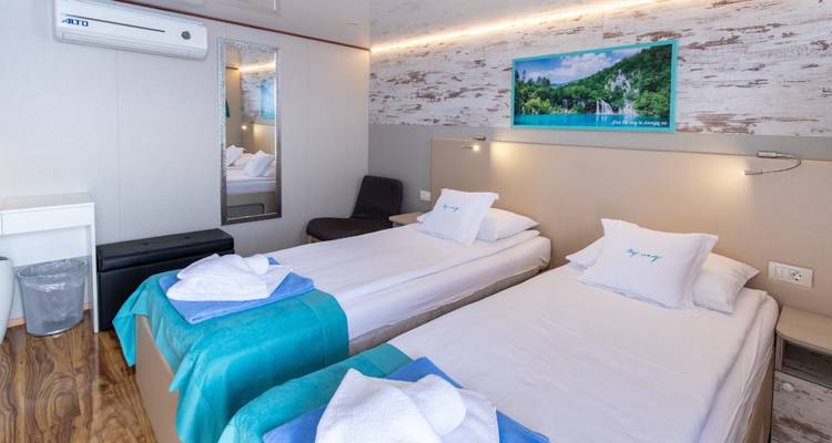 Dubrovnik to Split one way cruise, MS My Way 2025 - Kompas 7
