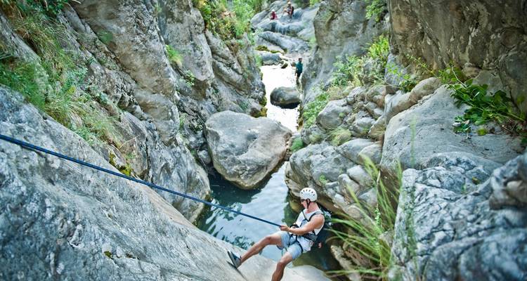 Best of Montenegro - Aventure multiactivité autoguidée comprenant la randonnée, le cyclisme, le rafting, le kayak - 3e Travel Montenegro 4