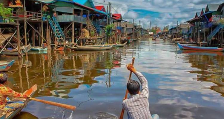 Private Floating Village Cruise at Tonle Sap Lake and City Tour - About Cambodia Travel & Tours 7