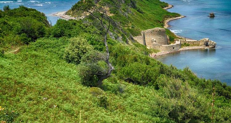 Excursión semiprivada de un día: Descubre el Cabo de Rodón - Choose Balkans 3
