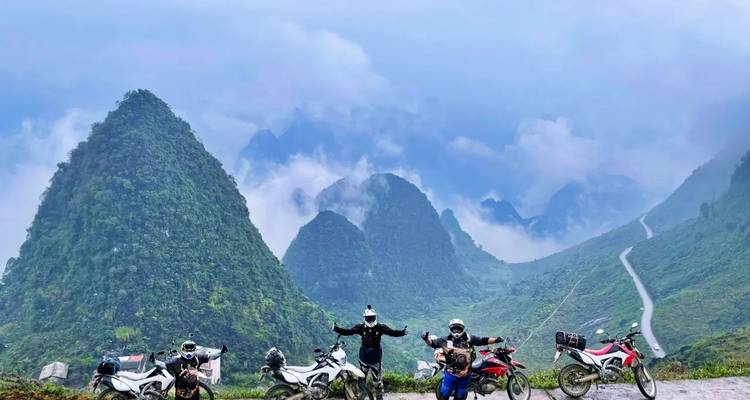 Lo mejor del norte de Vietnam ruta en moto a Bac Ha, Hagiang, Dong Van - VietLong Travel 7