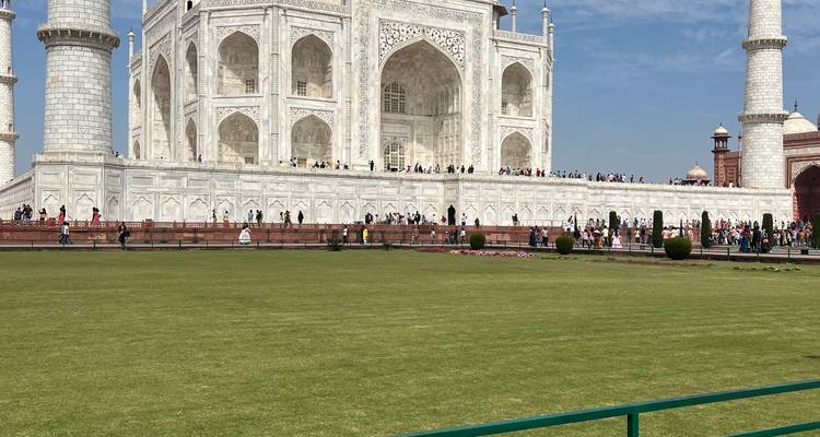 Taj Mahal y joyas de Madhya Pradesh con el Parque Nacional de Bandhavgarh , Orchha y Khajuraho - K K Holidays N Vacations  6