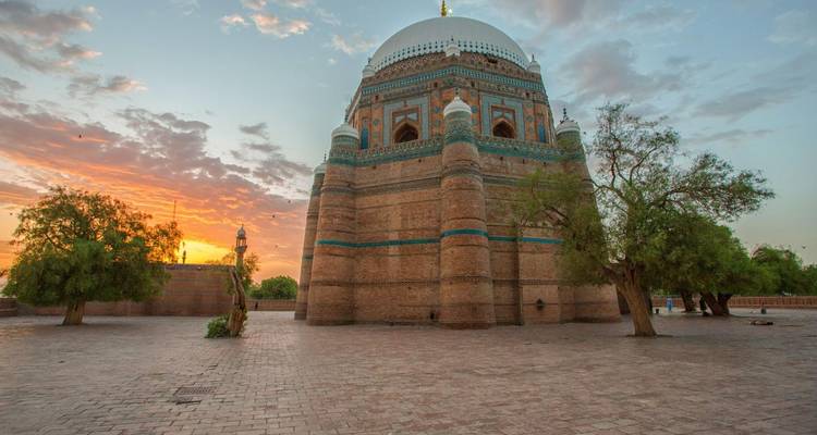 Indus Domes, Deserts & Islamabad - Encounters Travel 1