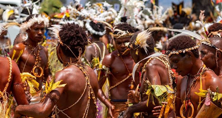 Goroka Festival and Asaro Mudmen Day trip 5-night Tour - Klerht Cove - Indigo Safaris 8