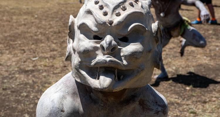 Goroka Festival and Asaro Mudmen Day trip 5-night Tour - Klerht Cove - Indigo Safaris 10