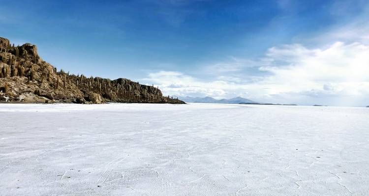 Adventure: San Pedro de Atacama Desert, Uyuni Salt Flats & Mendoza Vineyards - Unu Raymi Expeditions 8