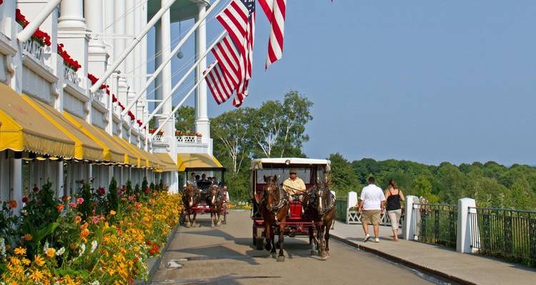 Mackinac Island featuring the Tulip Time Festival (Chicago, IL to Southfield, MI) (2025) - Collette 2