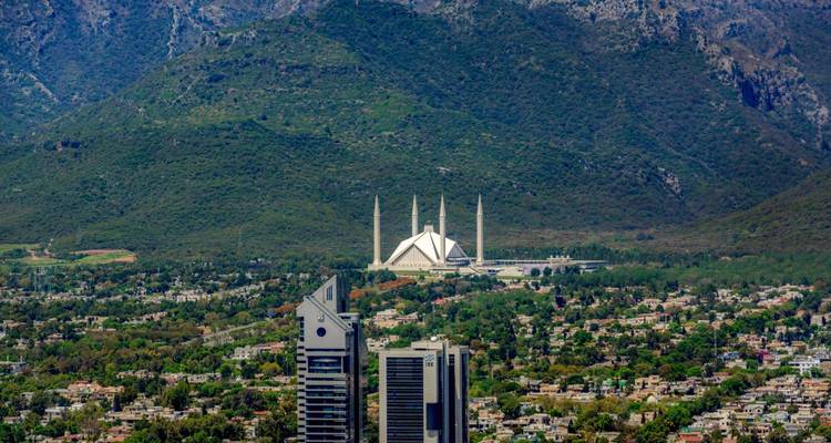 Islamabad Airport Transfer - Gypsy Traces and Tours 1