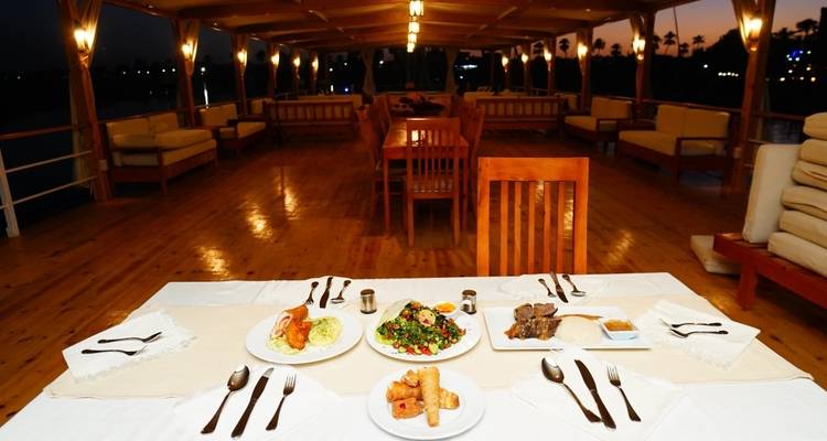 Descubriendo las Maravillas de Egipto y los Cruceros Dahabiya - Nilvison Egypt Tours  2
