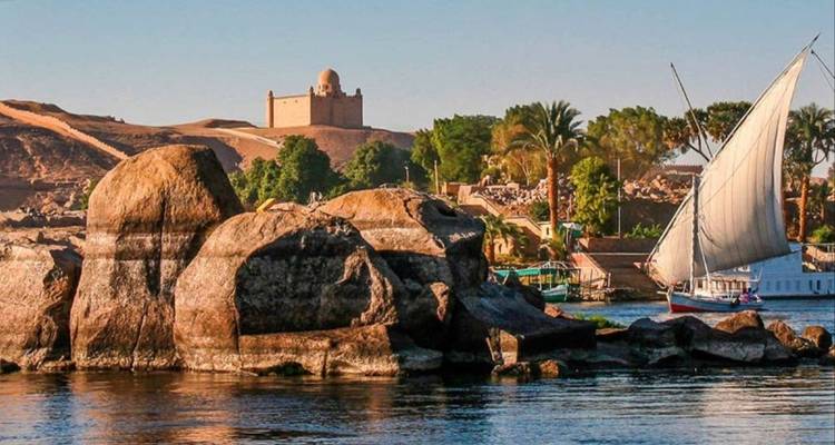 Dahabiya de lujo de Asuán a Esna - Nilvison Egypt Tours  6