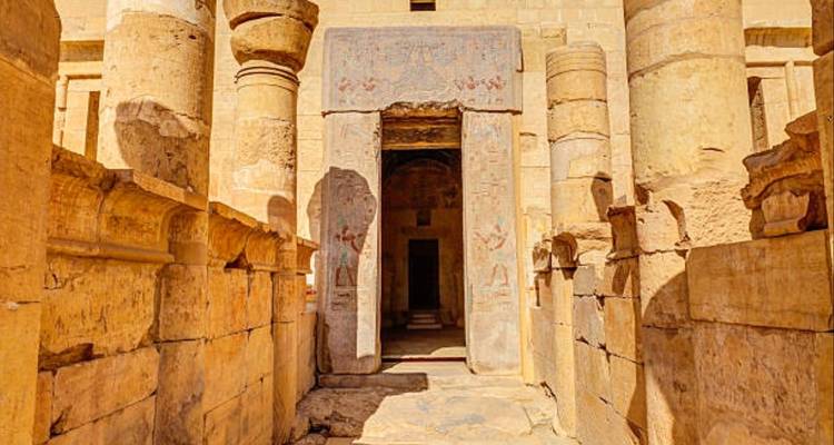 Dahabiya de lujo de Asuán a Esna - Nilvison Egypt Tours  10
