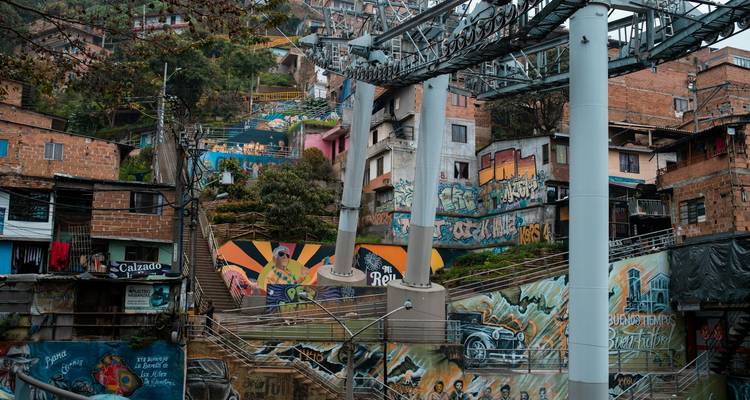 4 Días Colombia: Medellín y la mágica Guatape - Responsible Travel South America 2