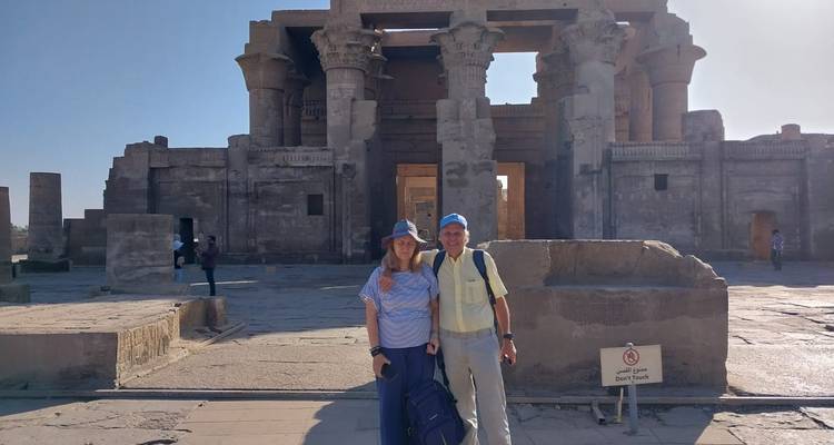 4 Días 3 Noches Crucero por el Nilo de Luxor a Asuán con Aldea Nubia y Vuelos desde El Cairo - Egypt Gift Tours 8