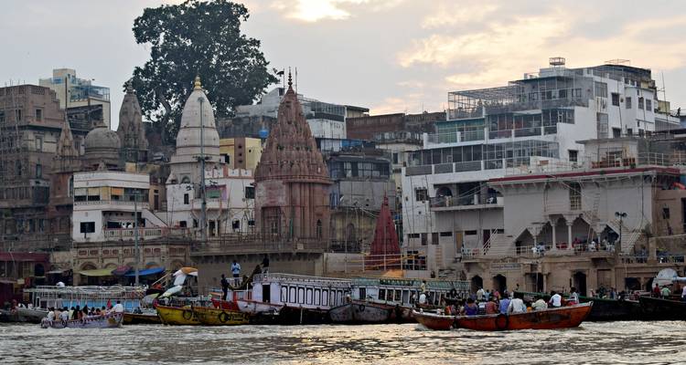 Kolkata, Varanasi and Lower Ganges Cruise Kolkata → Varanasi (2025) - APT 7