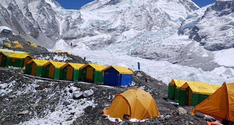 Caminata al Campamento Base del Everest con pernoctación - Glorious Himalaya Trekking Pvt. Ltd. 1