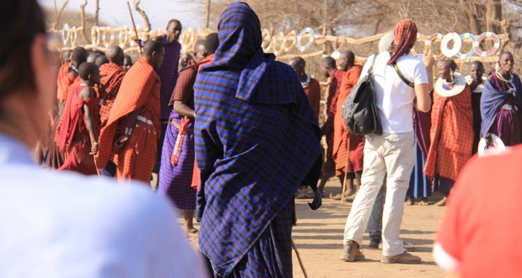 AVENTURE PEDESTRE DANS LES HAUTES TERRES DU NGORONGORO - Tai Adventures & Safaris 2