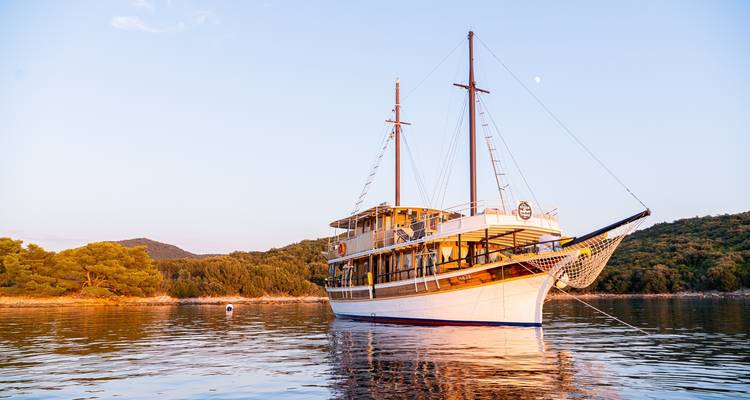 Navegación Croacia Split- Laguna Azul y Trogir 2025 - Rhythm Travel Experience 4