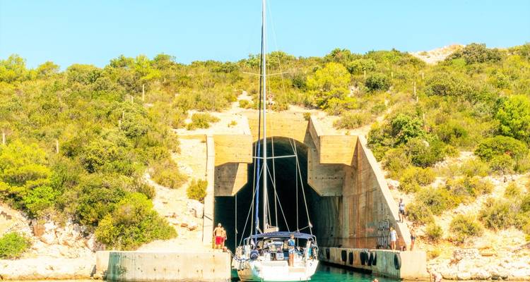 Navegación Croacia Split- Laguna Azul y Trogir 2025 - Rhythm Travel Experience 7