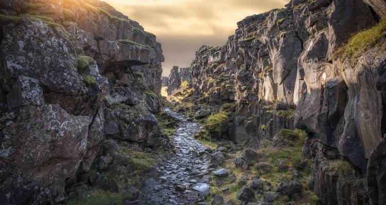 Inolvidable Ruta de 5 Días por Islandia: Glaciares, Géiseres y Aguas Termales - Snaeland Travel 8