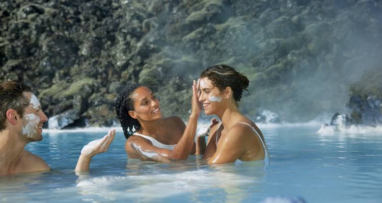 Circuit de 6 jours avec escale en Islande : Lagon bleu, Cercle d'or, Côte sud et observation des baleines - Snaeland Travel 1