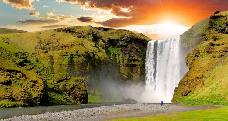 Circuit de 6 jours avec escale en Islande : Lagon bleu, Cercle d'or, Côte sud et observation des baleines - Snaeland Travel 8