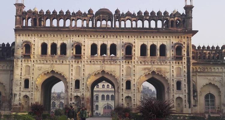 Voyage spirituel dans le Triangle d'Or : De Delhi à Varanasi en passant par Mathura, Agra, Lucknow et Ayodhya ! - MTA Destination Management Company 6