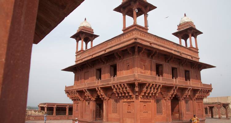 Group Tour: Golden Triangle of India, Varanasi & Rishikesh with Superior Hotels - MTA Destination Management Company 1