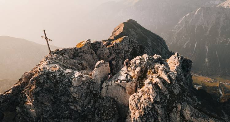 Senderismo en la excursión a los refugios de Gschnitztal - World of Mountains GmbH 3