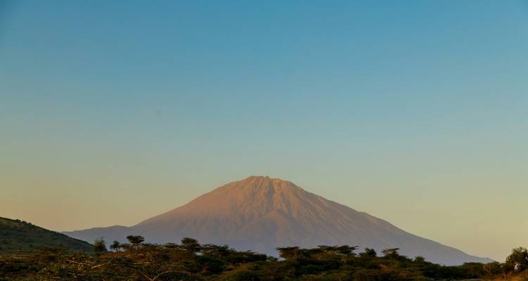 Mejor Senderismo de 4 Días por el Monte Meru - Kilingeadventures 1