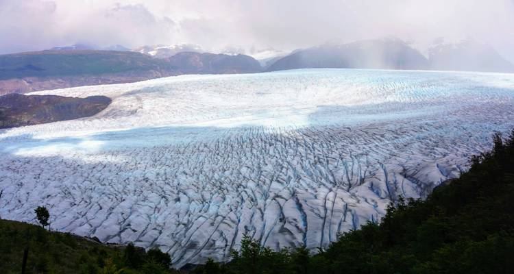 Hiking the W trek in Torres del Paine, Hut to Hut (5 Days / 4 Nights) - Dittmar Adventures  7