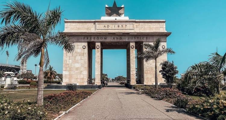 De la Costa Dorada a Ghana: Una Experiencia Patrimonial - Landtours Ghana Ltd. 1