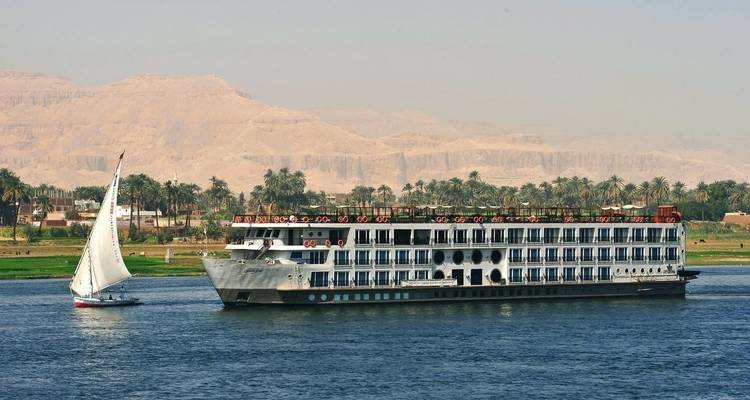 Increíble Crucero de 2 Noches de Luxor a Asuán con Globo Aerostático y Abu Simbel incluidos - Egypt Gift Tours 9