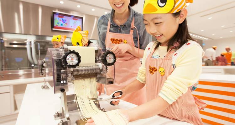 Viaje educativo y divertido en familia de 12 Días por Japón (guía y conductor privados) - UME Travel Co. Ltd 3