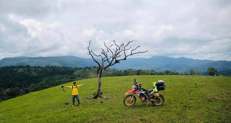 Circuit en moto à Luang Prabang vers les pistes de la jungle et la plaine des Jarres via Vieng Thong - DNQ Travel 2